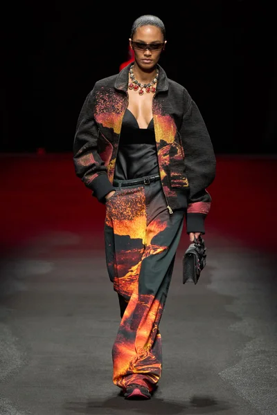 Look 44